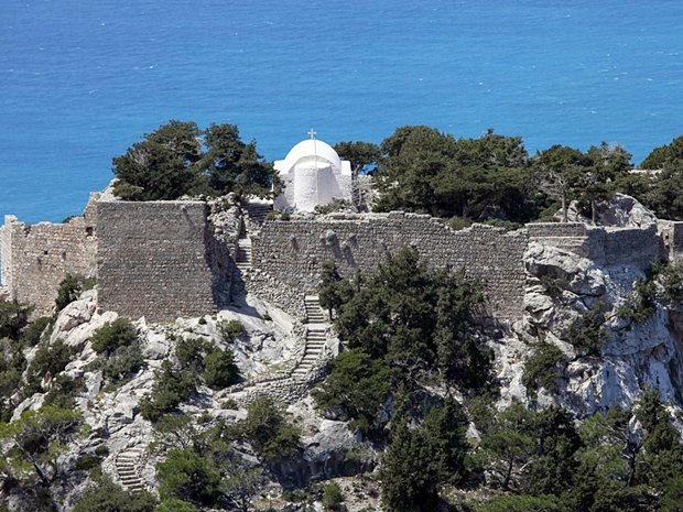 monolithos-agios-panteleimon-kilisesi